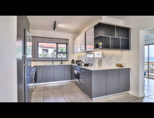3 BEDROOM APARTMENT FOR SALE IN IZINGA ESTATE